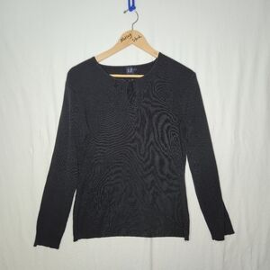 Gap Ladies Black Long Sleeve Ribbed Sweater With Keyhold Front Size XL